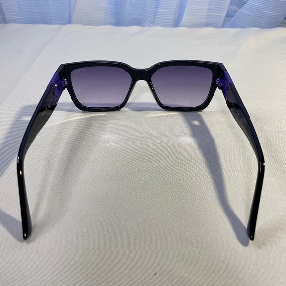 GUESS Black Purple Square Sunglasses with Detachable Scarf Chain Strap and Case - Picture 3 of 9
